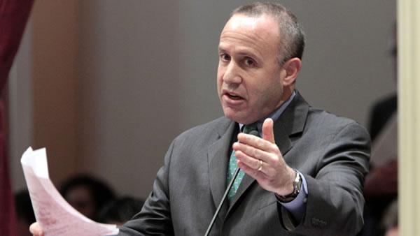 Darrell Steinberg Bill to create Business and School Partnerships