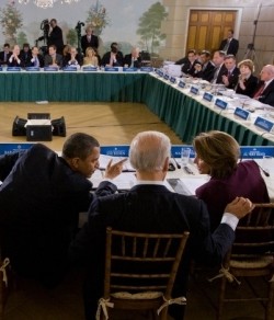 President Barack Obama discusses a point with House Speaker Nancy Pelosi, during the nationally televised bipartisan meeting on health insurance reform // Credit: Whitehouse.gov