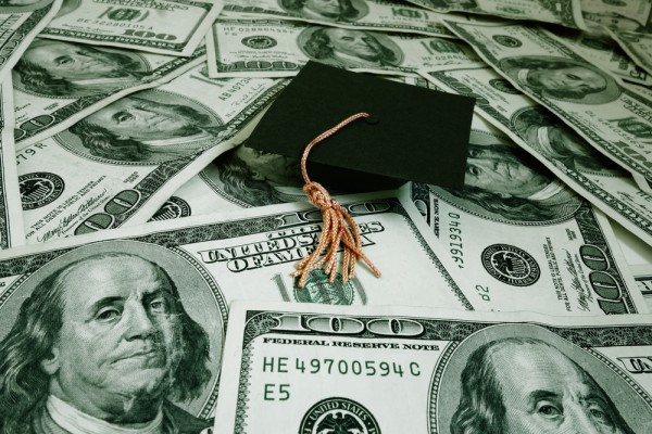 The Student Debt Crisis Has Little To Do With Interest Rates