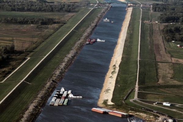 How Climate Change Is Affecting the Mississippi River Economy