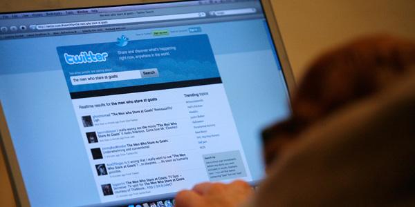 french-court-orders-twitter-hand-over-personal-data-racist-anti-semitic-users
