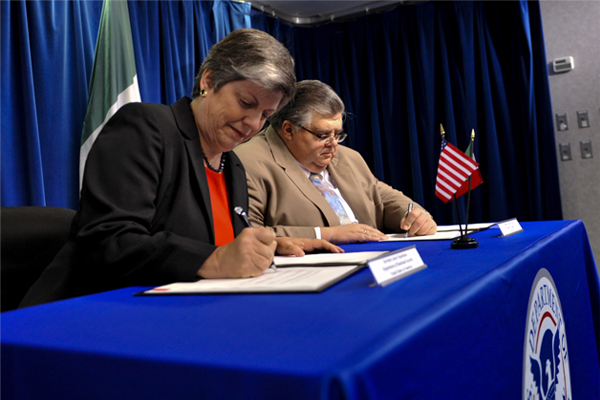 Janet Napolitano (Left) // Credit: Dept. Homeland Security Photo/Barry Bahler